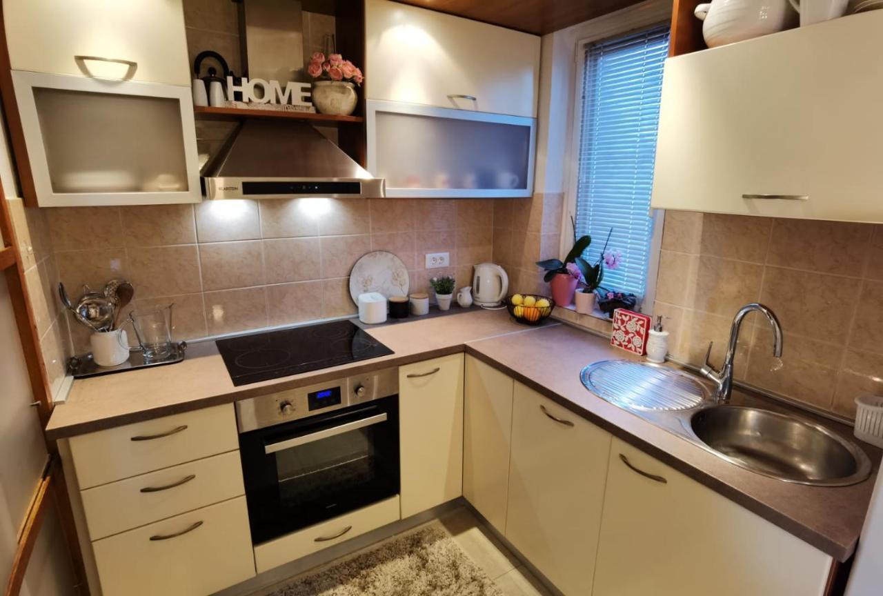 Apartman Sara Preko Eksteriør bilde